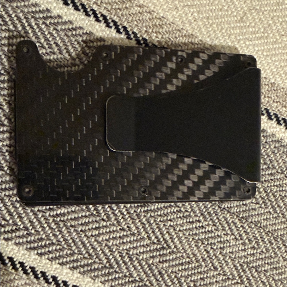 Carbon Fiber Pattern Money Clip - Picture 4 of 6